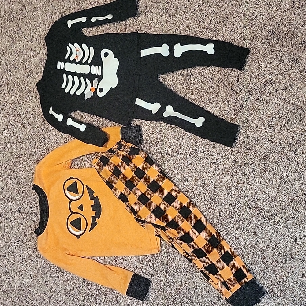2 pack Halloween PJs 3T and 12M